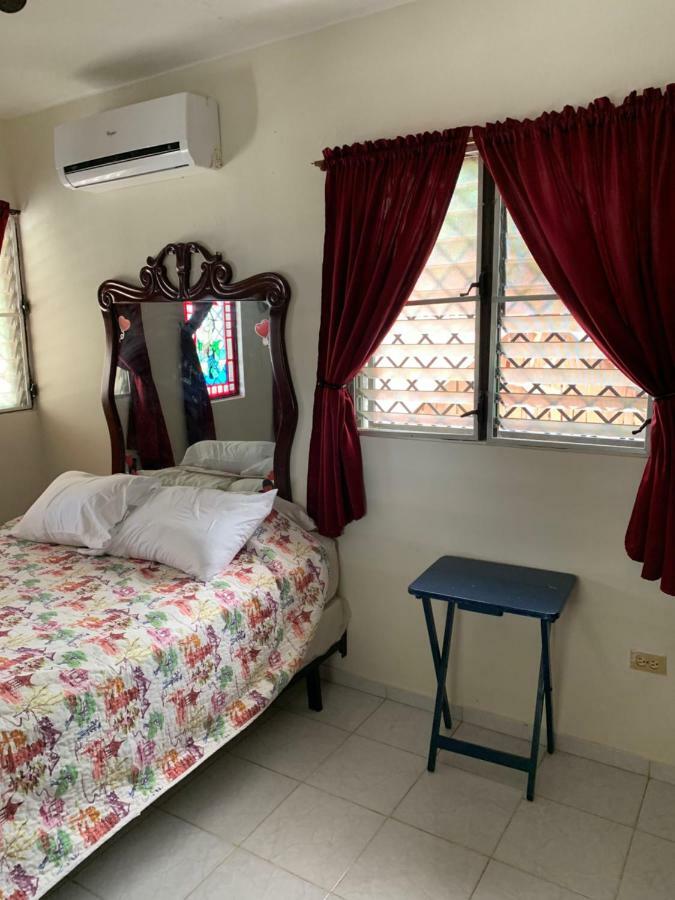 Sana El Jardin Secreto Hostel Сантяго де лос Кабайерос Екстериор снимка